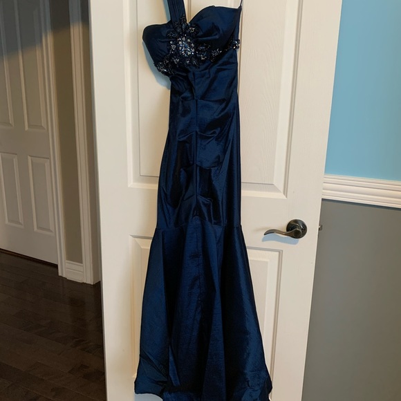 Beautiful prom dress or cocktail - Picture 4 of 4